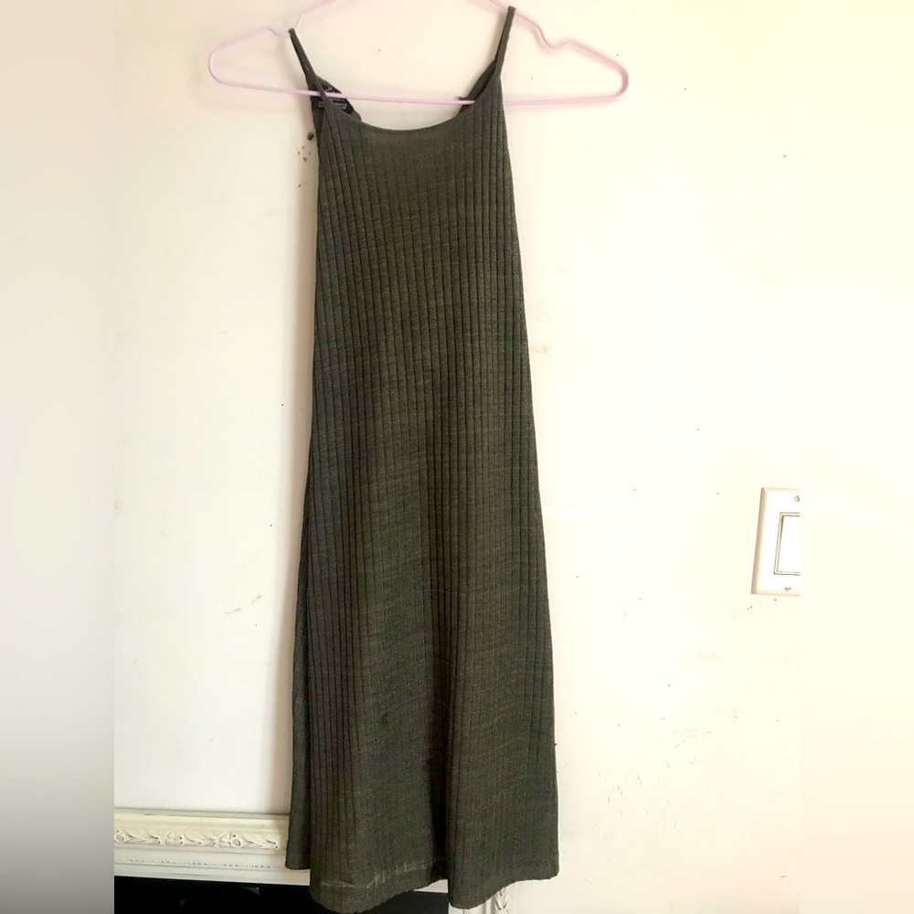 Zara olive green 🫒 flowy midi dress